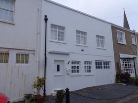 3 bedroom Terraced f...